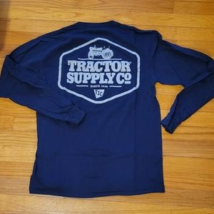 Unisex long sleeved Tractor Supply Company....size medium